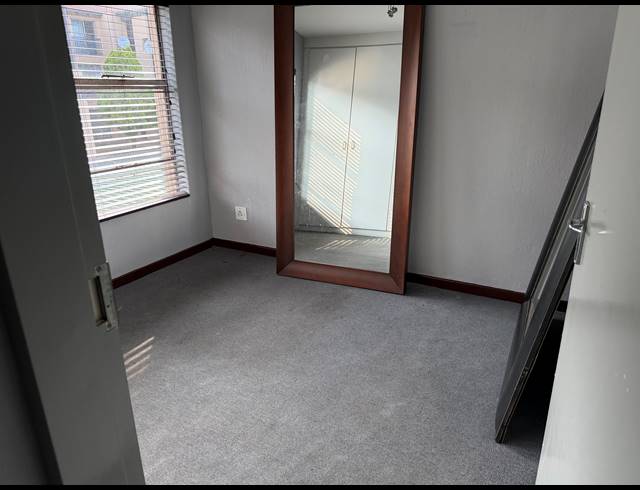 2 BEDROOM APARTMENT RENTED IN BRYANSTON